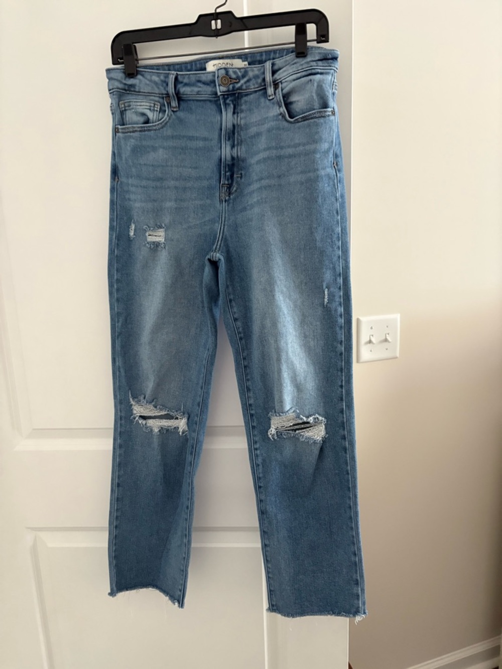 Modern Distressed Blue Jeans - Size Noted